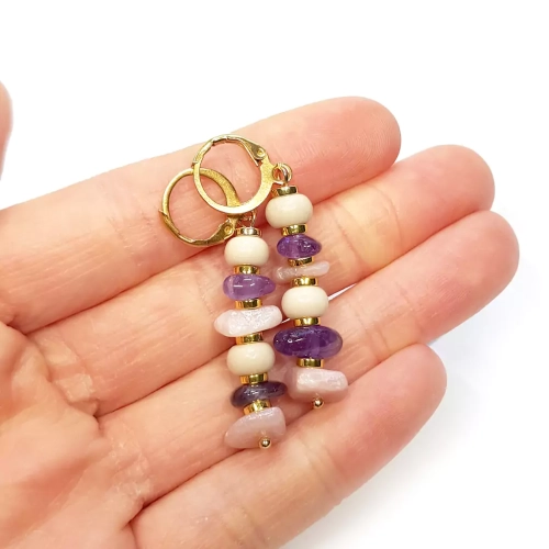 KST779 WEBP Kolczyki wiszące kamień rzeczny, ametyst, opal różowy i złota stal chirurgiczna Magneska biżuteria 3.webp