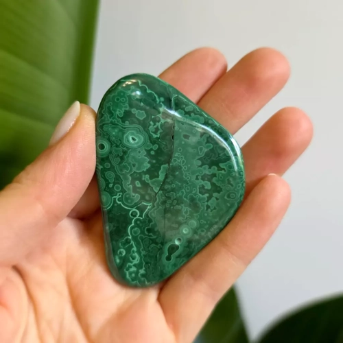 BR0006 WEBP Malachit bryłka płytka Magneska kamienie naturalne 4.webp