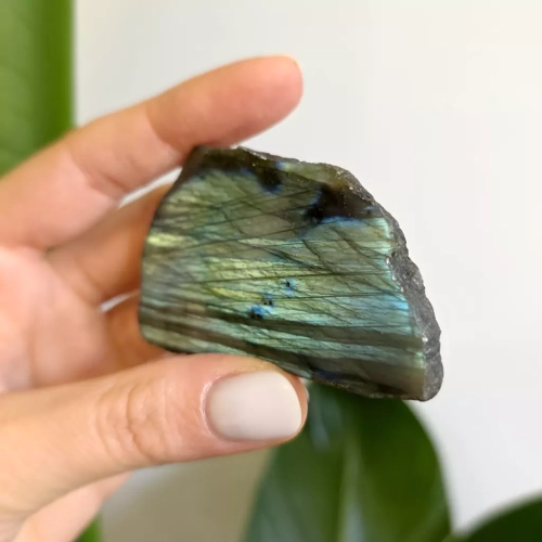 BR0008 WEBP Labradoryt zgład Magneska biżuteria 2.webp