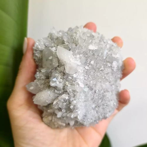 BR0016 webp Szczotka kwarcowa Magneska biżuteria.webp