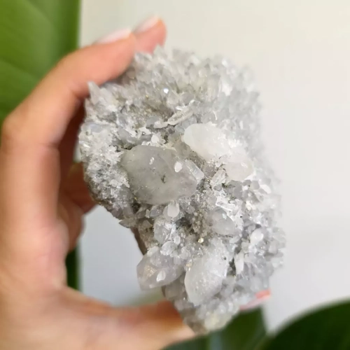 BR0016 webp Szczotka kwarcowa Magneska biżuteria 2.webp