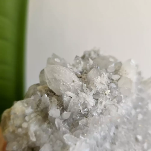 BR0016 webp Szczotka kwarcowa Magneska biżuteria 3.webp