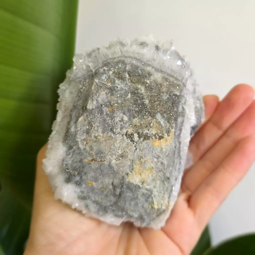 BR0016 webp Szczotka kwarcowa Magneska biżuteria 5.webp