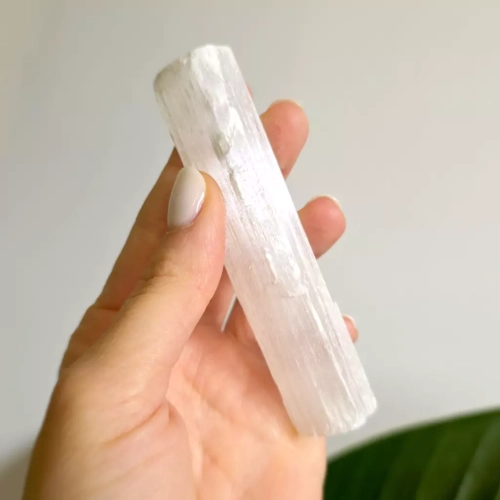 BR0019 webp Selenit 12 cm Magneska 3.webp