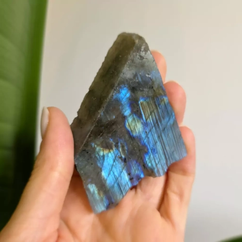 BR0021 webp Labradoryt zgład Magneska kamienie 3.webp