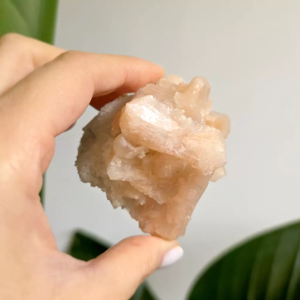 BR0023 webp Stilbit na chalcedonie Magneska.webp