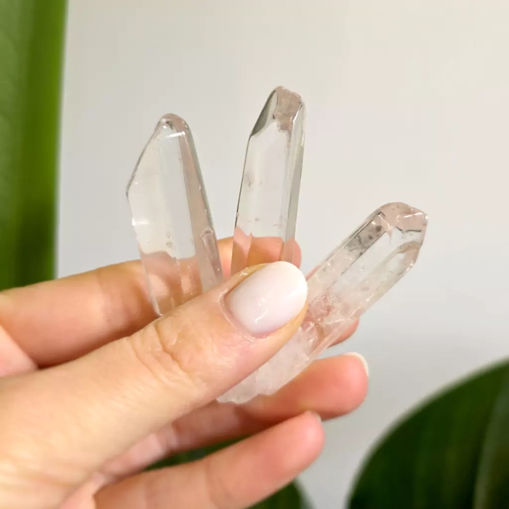 BR0025 webp Kryształ górski polerowane kryształy Magneska.webp