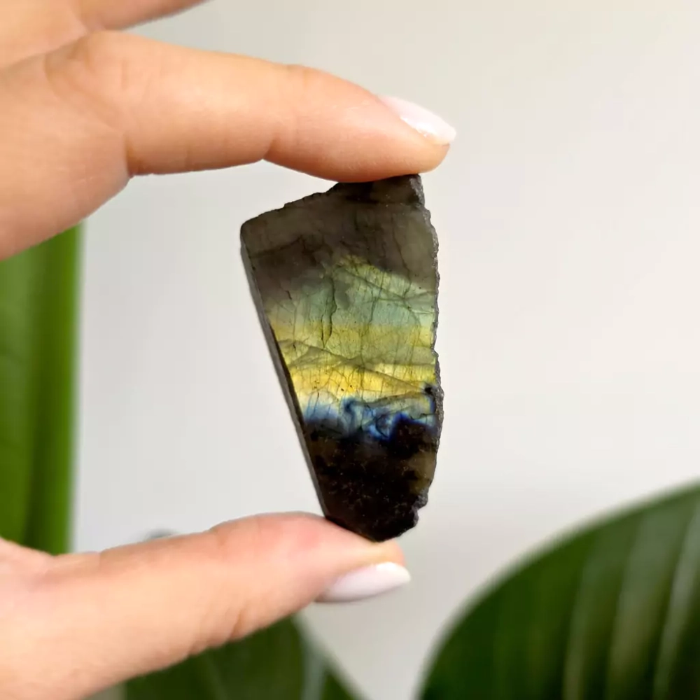 BR0030 webp Labradoryt zgład Magneska biżuteria.webp