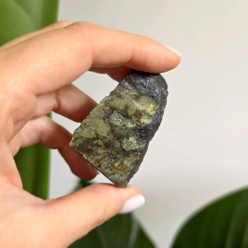 BR0030 webp Labradoryt zgład Magneska biżuteria 3.webp