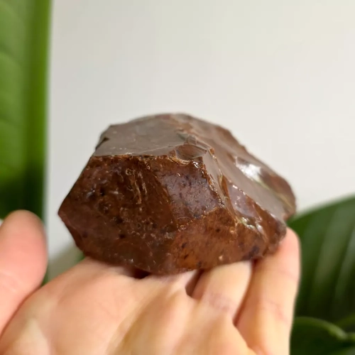 BR032 webp Obsydian mahoniowy bryłka Magneska 4.webp