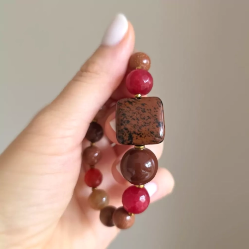 KAM841 webp Bohemian bransoletka unikat obsydian mahoniowy, jadeit, piasek pustyni, kamień słoneczny, agat, bronzyt i ceramika Magneska 2.webp