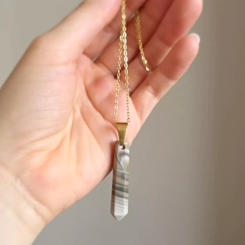 NAW1044 webp Naszyjnik unikat krzemień pasiasty sopel złota stal chirurgiczna Magneska biżuteria 3.webp