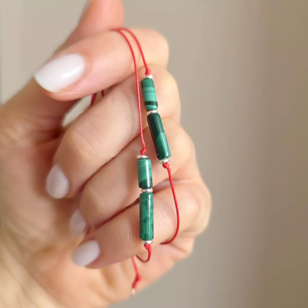 WishYou138 webp WishYouLuck malachit i srebro p.925 bransoletka szczęścia na czerwonym sznurku Magneska biżuteria z kamieni naturalnych.webp