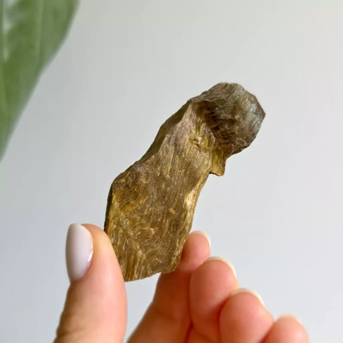 BR0043 webp Tygrysie oko surowa bryłka 2.webp