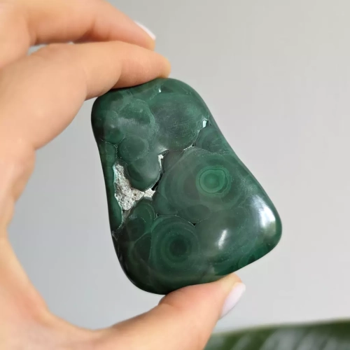 BR0046 webp Malachit bryłka Magneska 3.webp