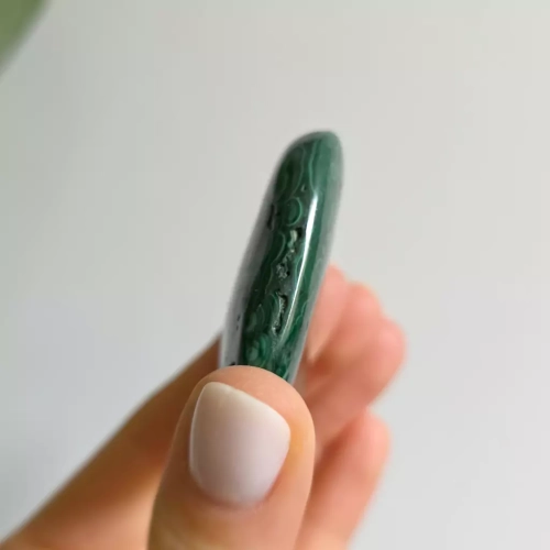 BR0058 webp Malachit polerowany bryłka Magneska 2.webp