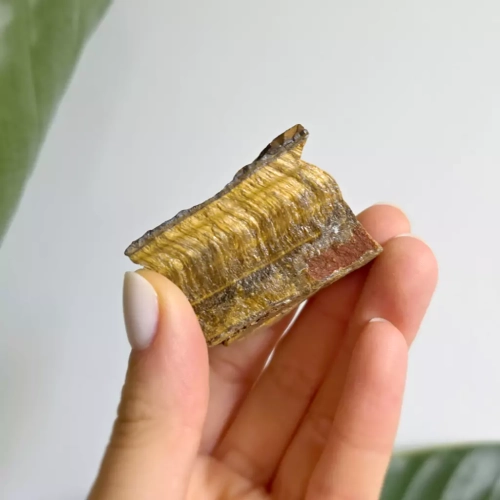 BR0060 webp Tygrysie oko bryłka surowa Magneska 3.webp