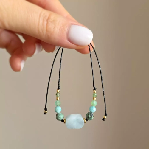 SZN955 webp Bransoletka akwamaryn, turkus, amazonit, chryzopraz, tsavoryt i hematyt na czarnym sznurku Magneska 13.webp