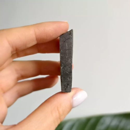 BR0072 webp Labradoryt mały zgład Magneska biżuteria 2.webp