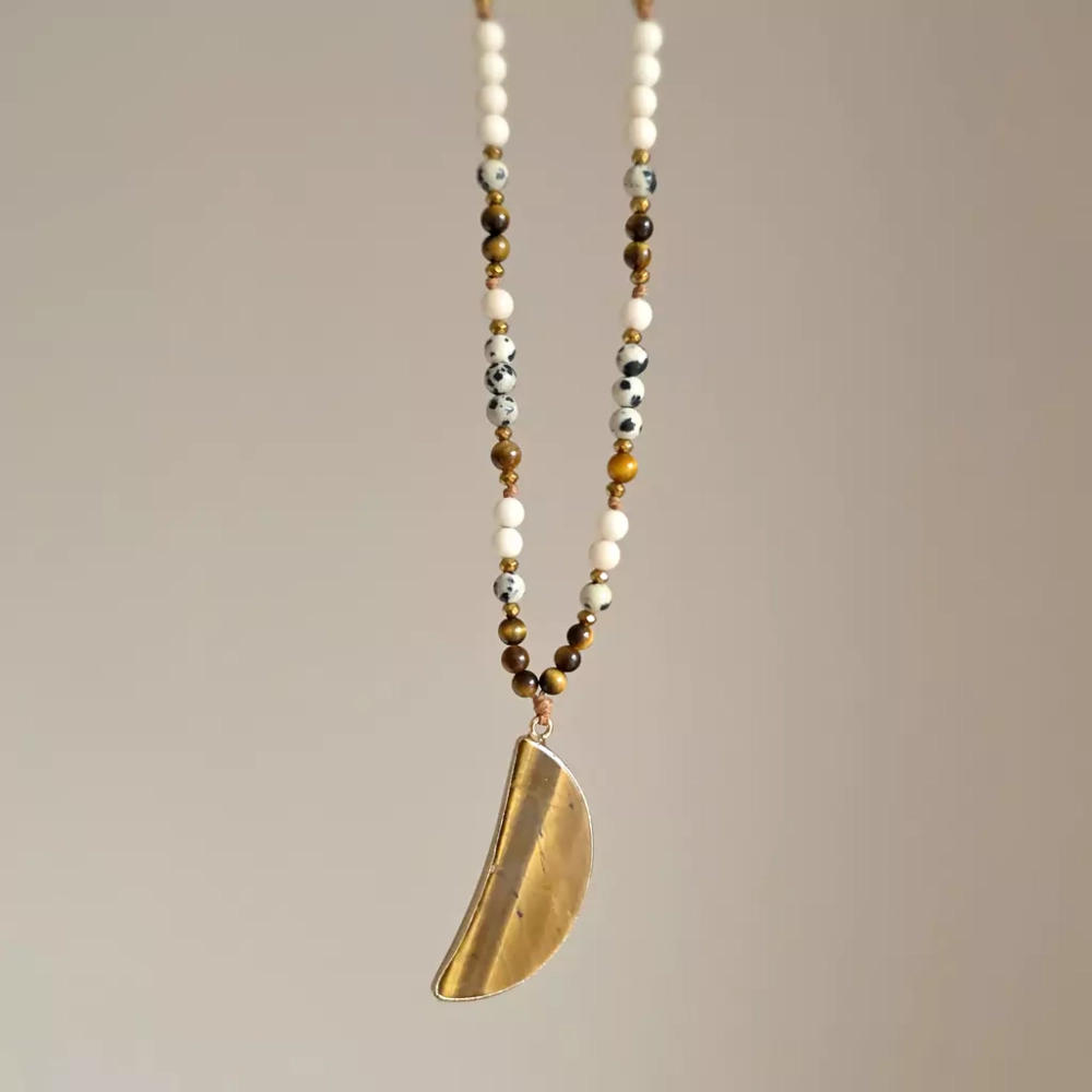 NAW1076 webp Naszyjnik regulowany unikat tygrysie oko, jaspis dalmatyńczyk, kamień rzeczny i hematyt na brązowym sznurku Magneska biżuteria 3.webp