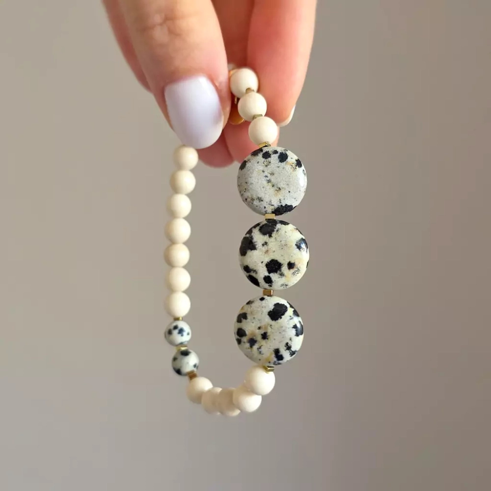 KAM858 webp Bransoletka kamień rzeczny, jaspis dalmatyńczyk i hematyt Magneska biżuteria 2.webp