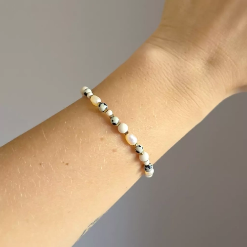 kam859 webp Bransoletka kamień rzeczny, jaspis dalmatyńczyk, perły i hematyt V.2  Magneska biżuteria.webp