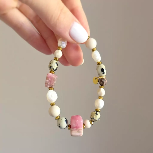 KAM860 webp Bransoletka rodochrozyt, kamień rzeczny, jaspis dalmatyńczyk, perły i hematyt Magneska biżuteria 2.webp