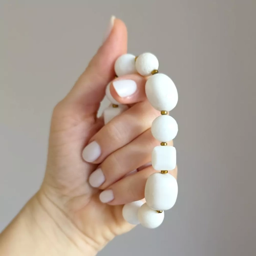 KAM862 webp Bohemian bransoletka unikat biały agat, biały koral, biały jadeit i hematyt Magneska biżuteria 3.webp