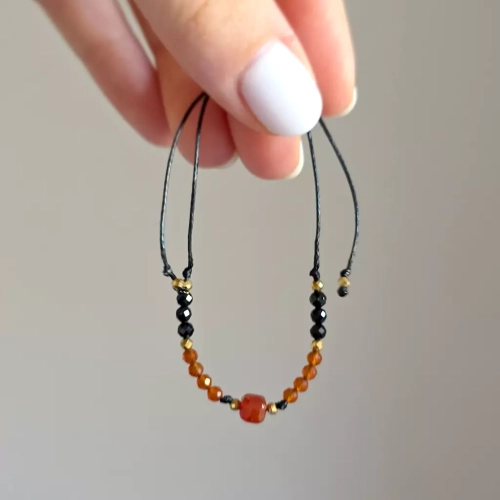 SZN1104 webp Bransoletka karneol, czarny turmalin i hematyt na czarnym sznurku Magneska biżuteria 2.webp