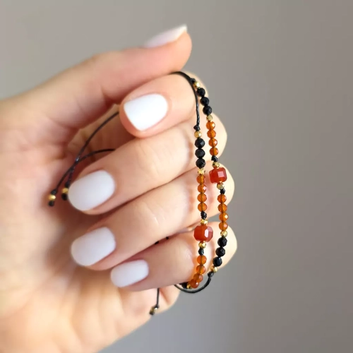 SZN1104 webp Bransoletka karneol, czarny turmalin i hematyt na czarnym sznurku Magneska biżuteria 3.webp