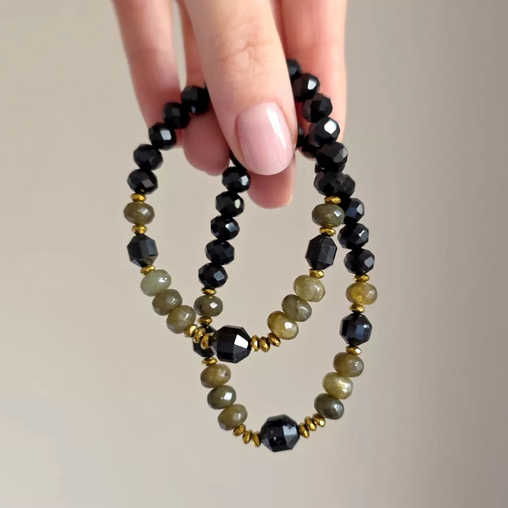 KAM865 webp Bransoletka czarny turmalin, labradoryt, hematyt i szklane kryształki Magneska biżuteria Zielona Góra 6.webp