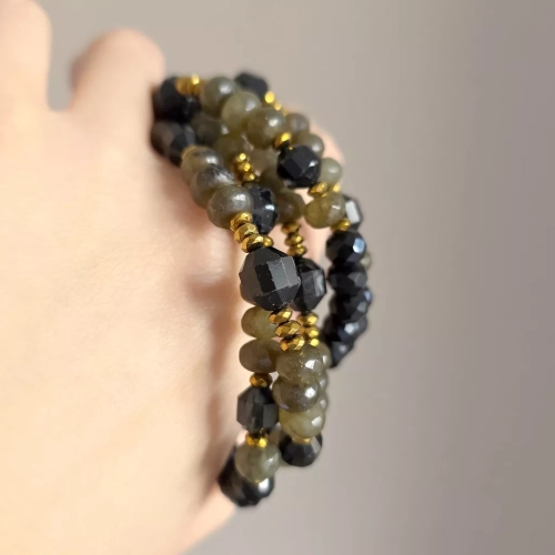 KAM865 webp Bransoletka czarny turmalin, labradoryt, hematyt i szklane kryształki Magneska biżuteria Zielona Góra 10.webp