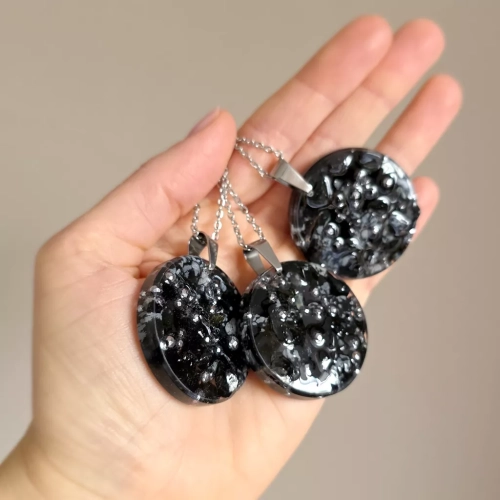 NAW1103 webp Naszyjnik obsydian śnieżny, czarny turmalin i hematyt na łańcuszku stal chirurgiczna Sparkles unique Magneska biżuteria Zielona Góra 3.webp