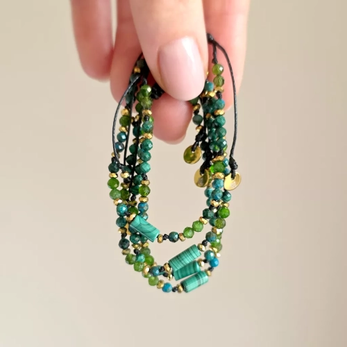 FULLNESS032 webp Bransoletka malachit, chryzokola, diopsyd chromowy i hematyt na czarnym sznurku Fullness of healing Magneska biżuteria zielona góra.webp