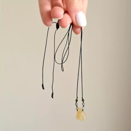 NAW1112 Naszyjnik regulowany cytryn, labradoryt, kwarc dymny i obsydian złoty na czarnym sznurku Magneska biżuteria 8.webp