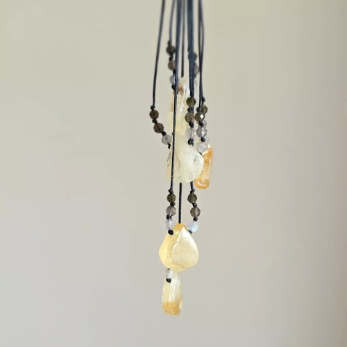 NAW1112 Naszyjnik regulowany cytryn, labradoryt, kwarc dymny i obsydian złoty na czarnym sznurku Magneska biżuteria 5.webp