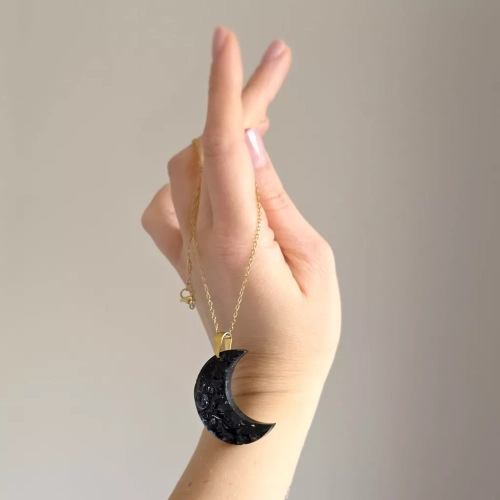 NAW1113 webp Naszyjnik czarny turmalin księżyc na łańcuszku złota stal chirurgiczna Sparkles black Magneska biżuteria 4.webp