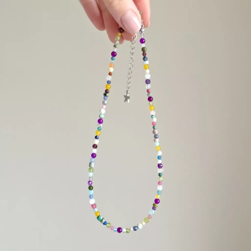 NAW1115 webp Naszyjnik choker unikat mix kolorowych kamieni Magneska biżuteria.webp