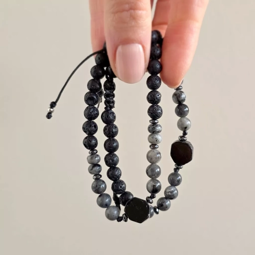 MES329 webp Pebbles męska bransoletka czarny turmalin, larvikit, lawa wulkaniczna i hematyt Magneska biżuteria z kamieni naturalnych Zielona Góra.webp