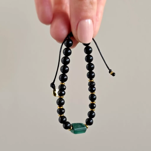 SZN1116 webp Pebbles damska bransoletka malachit, czarny turmalin, onyks, obsydian tęczowy i złoty hematyt Magneska biżuteria 5.webp