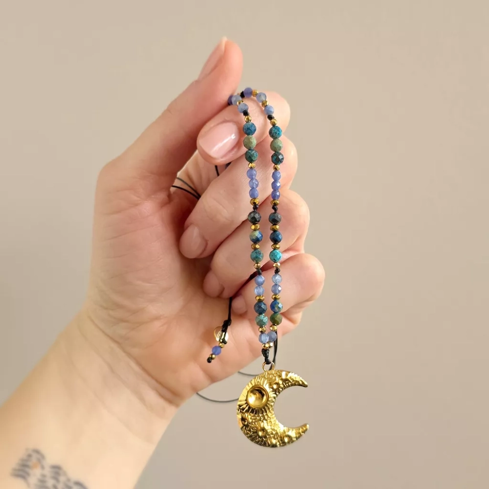 NAW1119 webp Naszyjnik unikat regulowany kyanit niebieski, chryzokola, agat, hematyt i księżyc Magneska biżuteria Zielona Góra 2.webp