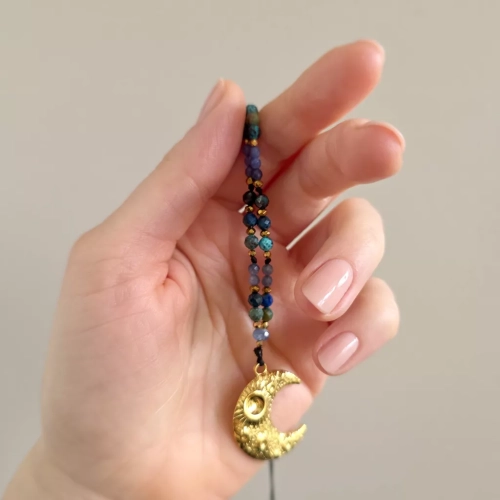 NAW1119 webp Naszyjnik unikat regulowany kyanit niebieski, chryzokola, agat, hematyt i księżyc Magneska biżuteria Zielona Góra.webp