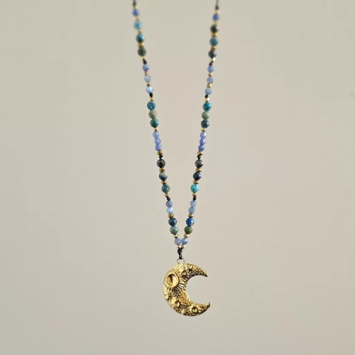 NAW1119 webp Naszyjnik unikat regulowany kyanit niebieski, chryzokola, agat, hematyt i księżyc Magneska biżuteria Zielona Góra 4.webp