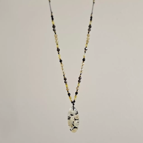 NAW1122 webp Naszyjnik unikat regulowany cytryn, czarny turmalin, apatyt żółty, agat żółty, obsydian złoty i hematyt na czarnym sznurku Magneska biżuteria zielona góra.webp