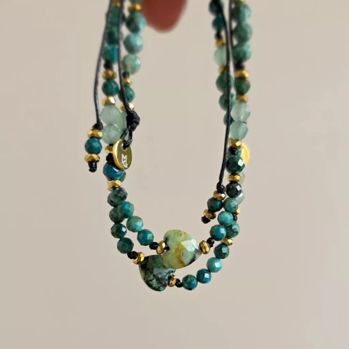 FULLNESS037 webp Bransoletka turkus afrykański, chryzokola, awenturyn i hematyt na czarnym sznurku Fullness of gentle flow 2.webp