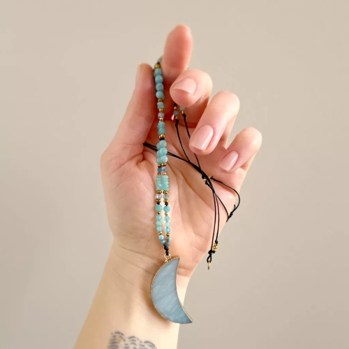 NAW1124 webp Naszyjnik unikat regulowany amazonit, apatyt niebieski i hematyt na czarnym sznurku Magneska biżuteria 4.webp