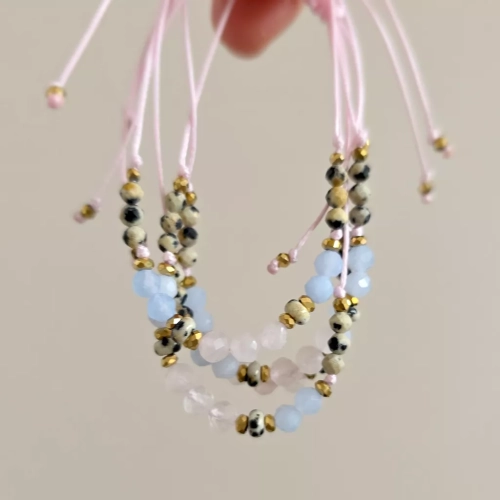 SZN1118 webp Bransoletka kwarc różowy, jaspis dalmatyńczyk, angelit i hematyt na różowym sznurku Magneska biżuteria 2.webp