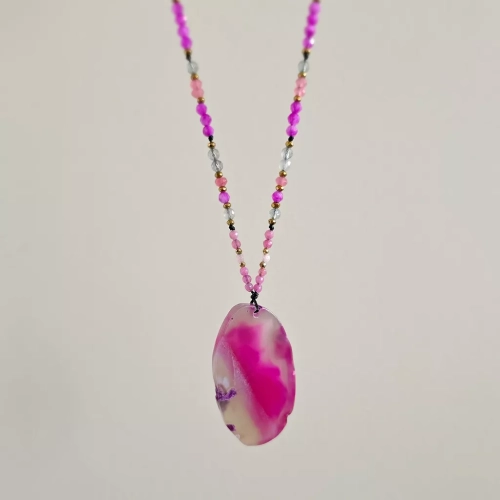 NAW1130 webp Naszyjnik regulowany unikat agat, kwarc różowy, labradoryt, jadeit i hematyt na czarnym sznurku Magneska biżuteria 2.webp