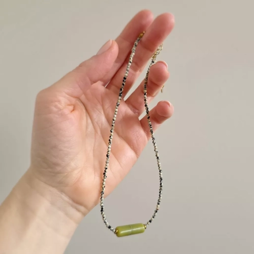 NAW1133 webp Naszyjnik unikat choker jadeit, jaspis dalmatyński i hematyt Magneska biżuteria 3.webp