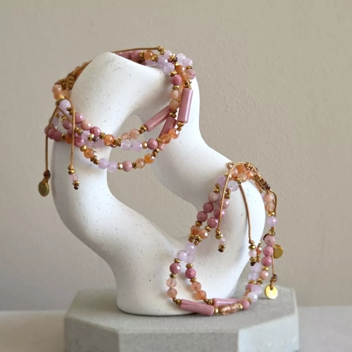 FULLNESS039 webp Bransoletka rodonit, kamień słoneczny, kunzyt i hematyt na brązowym sznurku Fullness of Fullness of joyful heart Magneska 5.webp